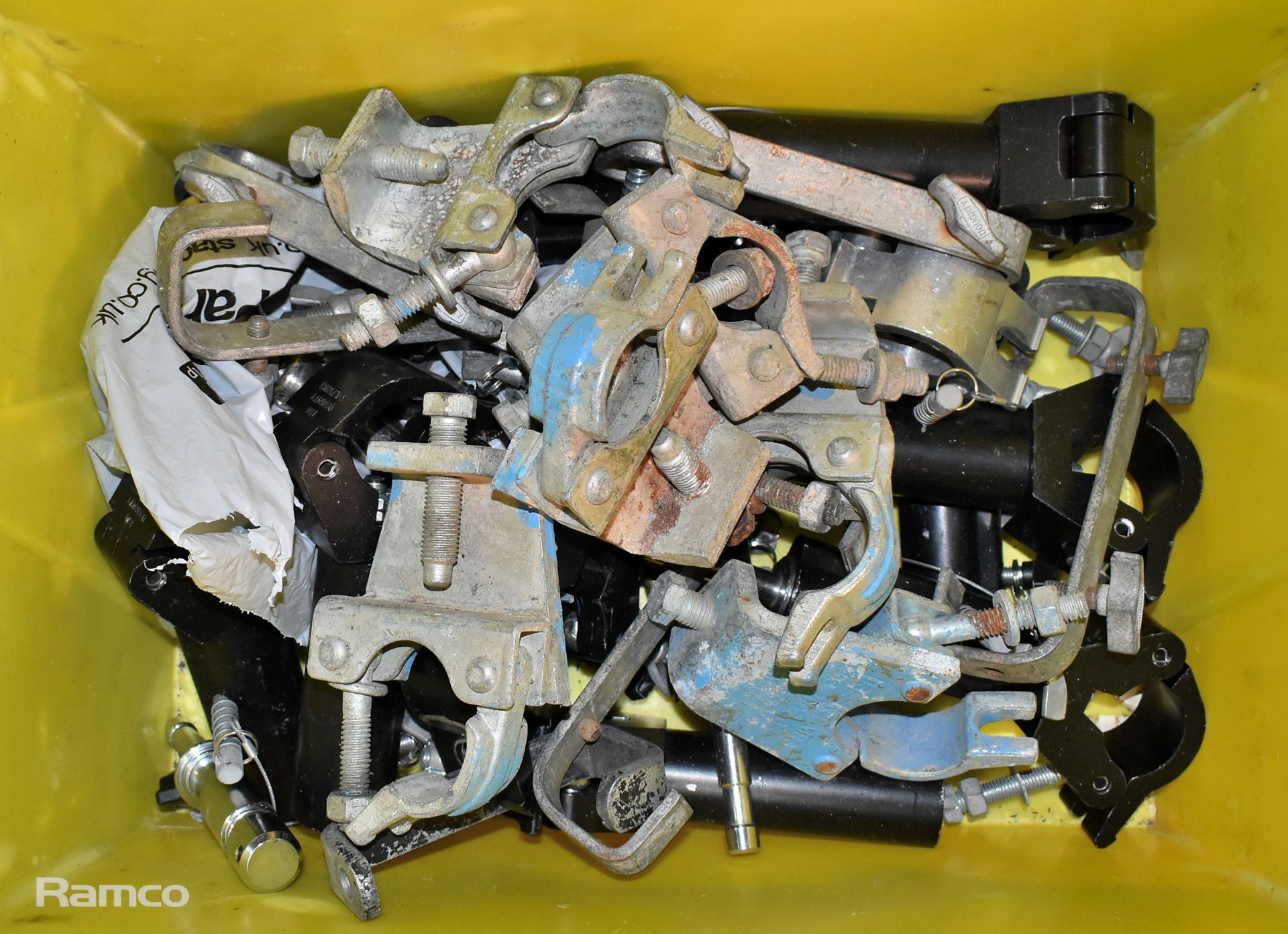 2x boxes of Doughty clamps and couplings & Box of clamps, couplings and other assorted fastenings - Image 4 of 6