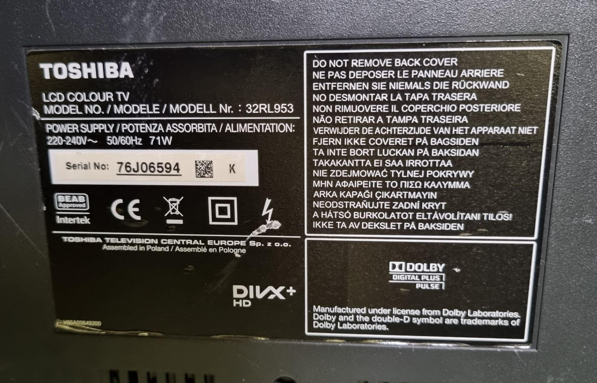 2x Toshiba 32RL953 - 32 inch LCD colour TV - no stand - W 740 x D 60 x H 450 mm - Bild 10 aus 11