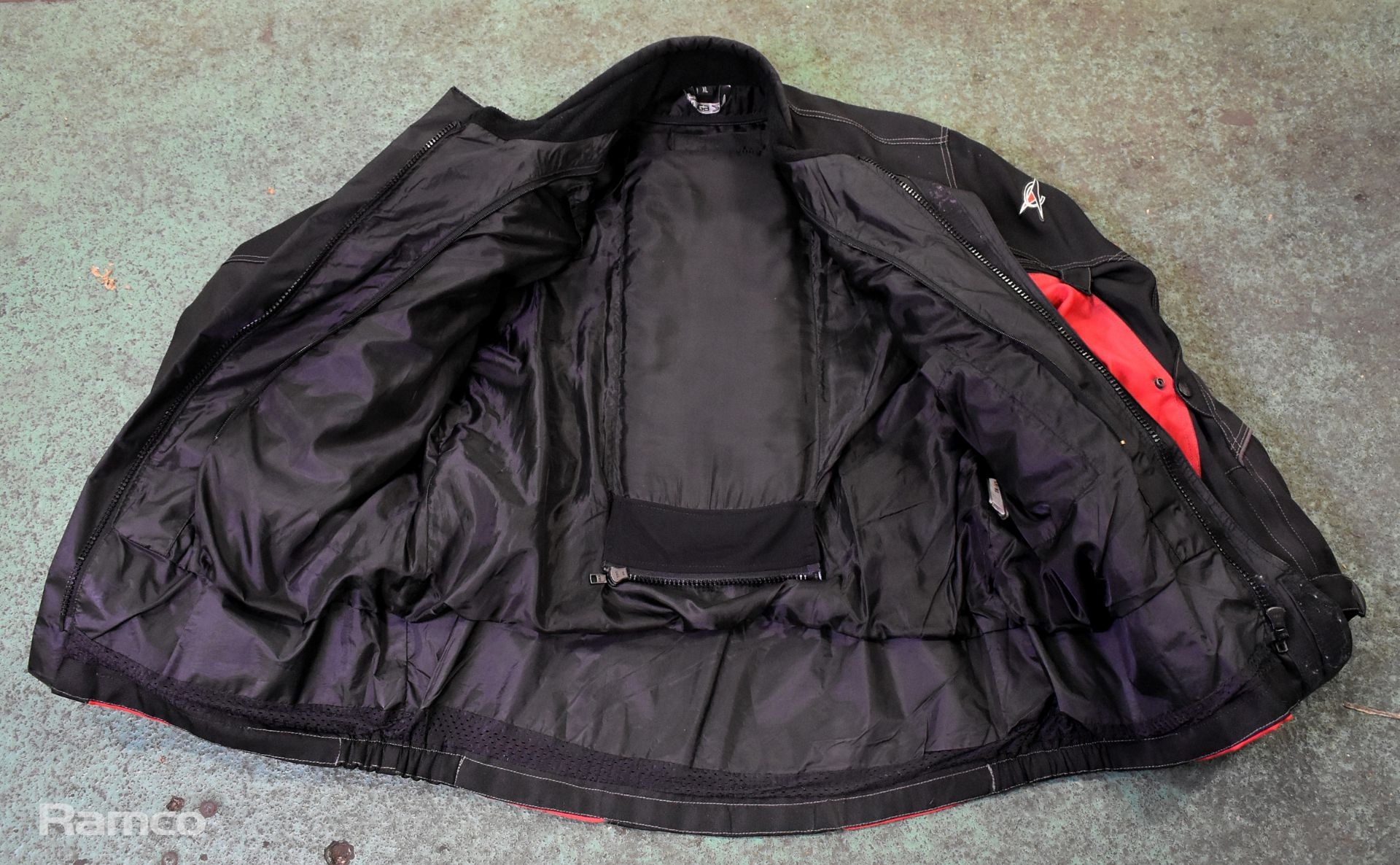 Buffalo black textile motorcycle jacket - Size: XS, Targa black and red textile motorcycle jacket - Image 4 of 15