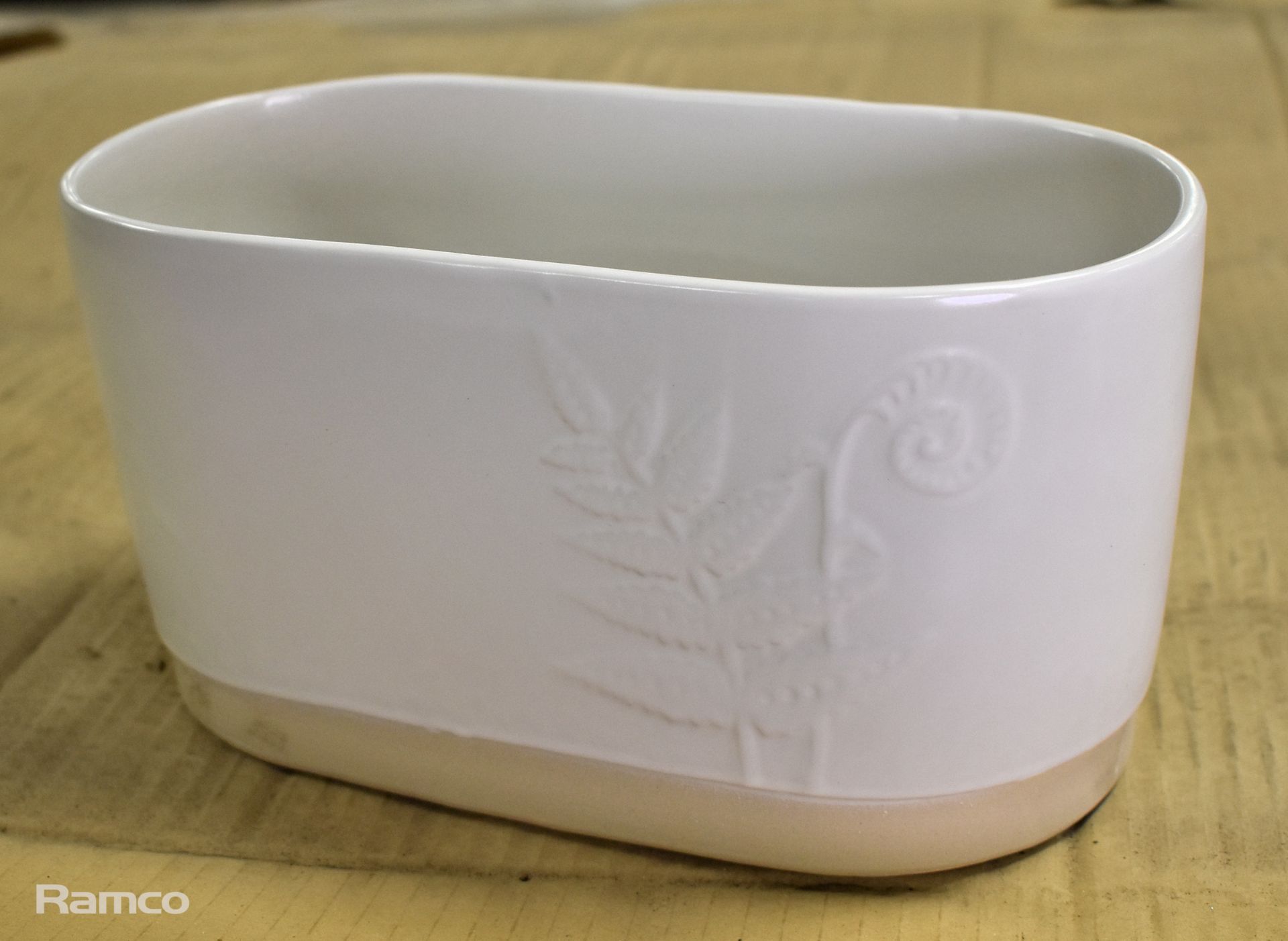 Approximately 275 white ceramic oval plant pots - on original pallet - SOME BROKEN - Image 2 of 4