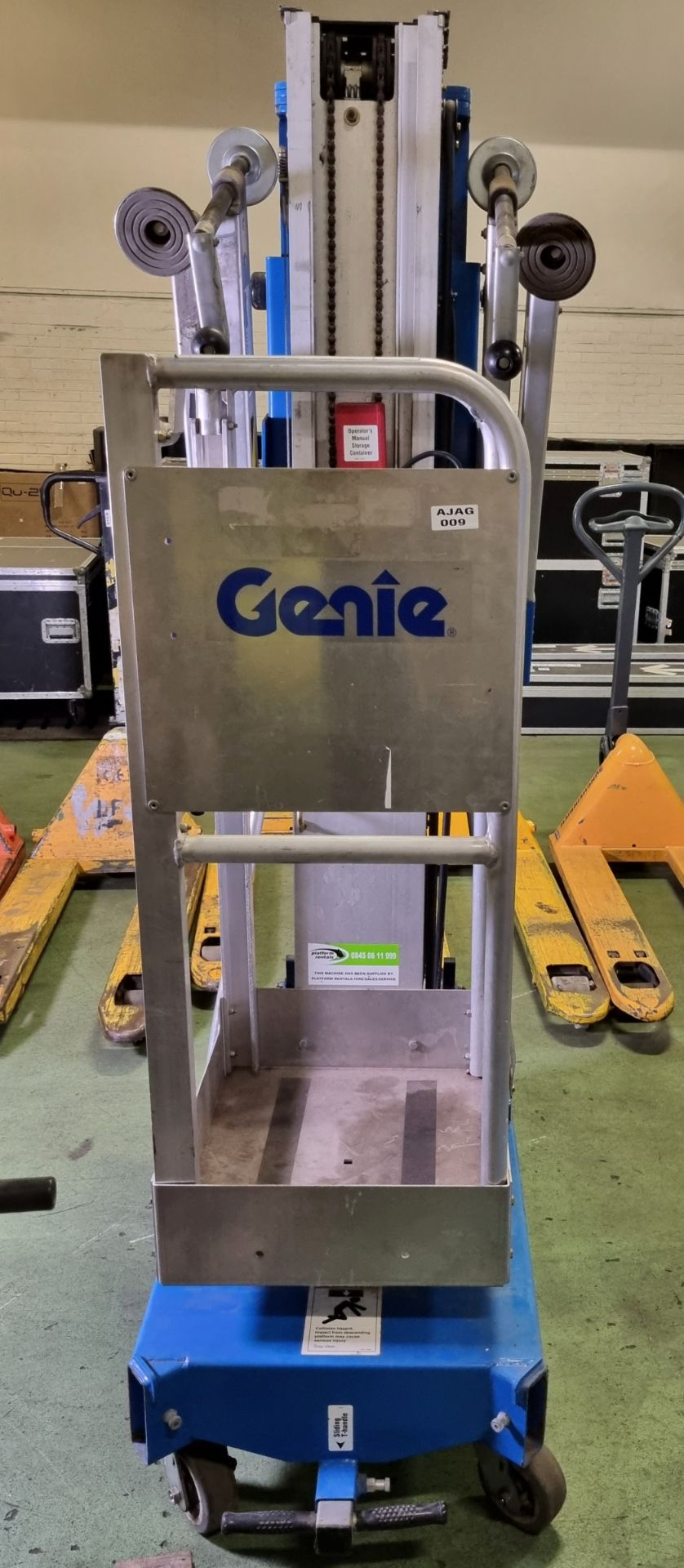 Genie AWP-20S access platform - serial number AWP02-23454 - 2002 model - max. load 350lbs - Image 3 of 6