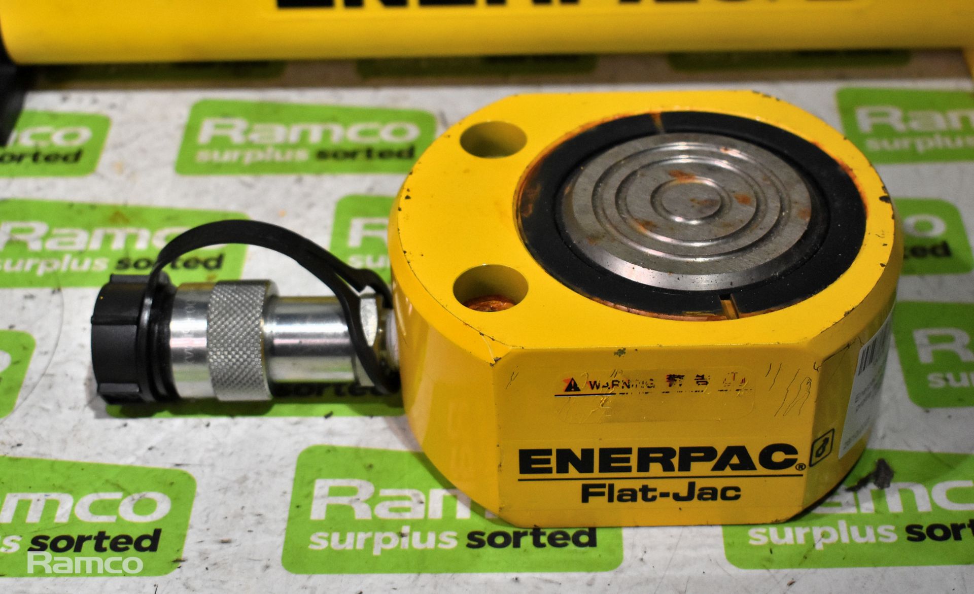 Enerpac P932 two speed hydraulic hand pump - 10000 PSI / 700 BAR max - Image 4 of 5