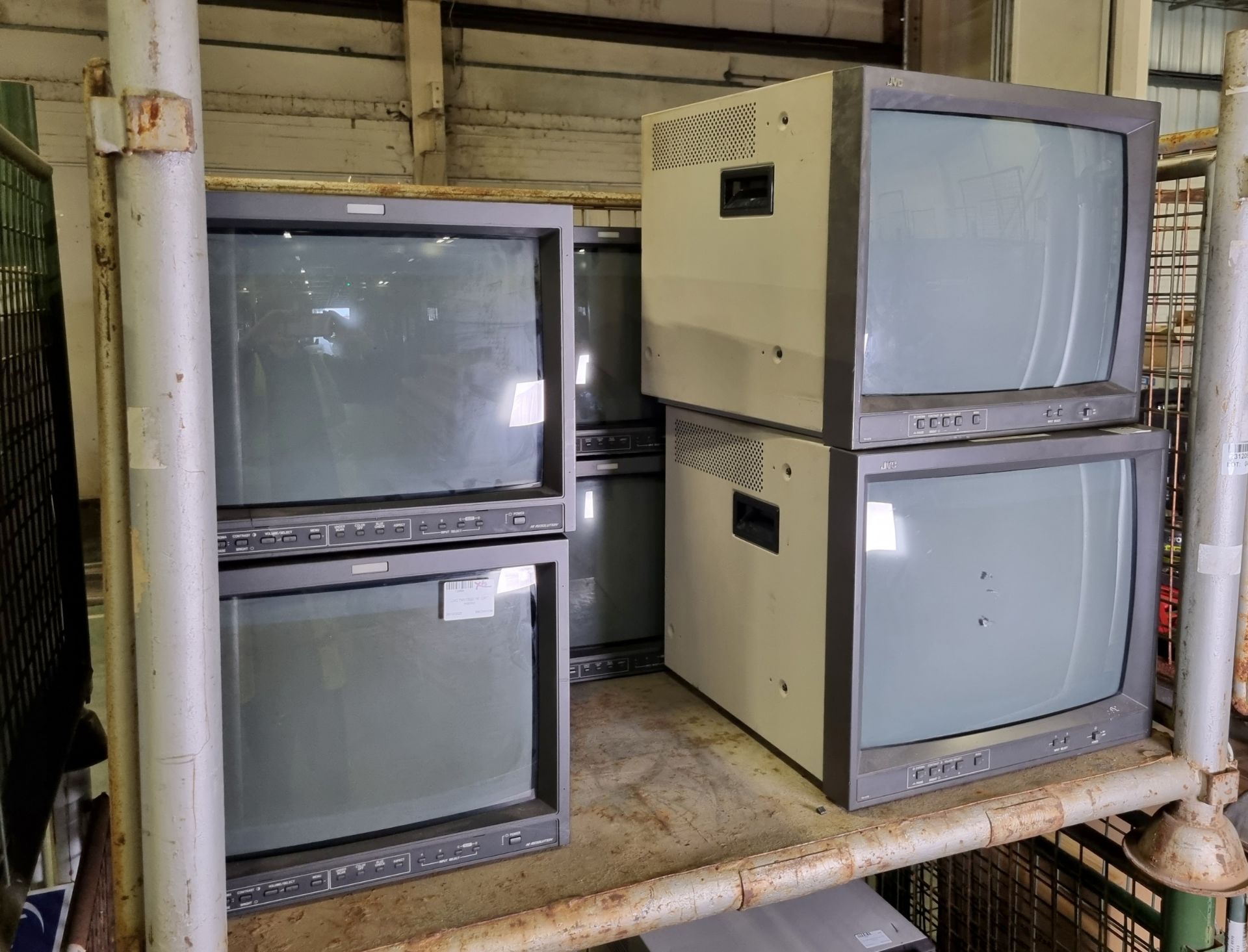 2x JVC TM-A210 20" CRT monitors, 6x JVC TM1750C 16" CRT monitors - Bild 2 aus 6