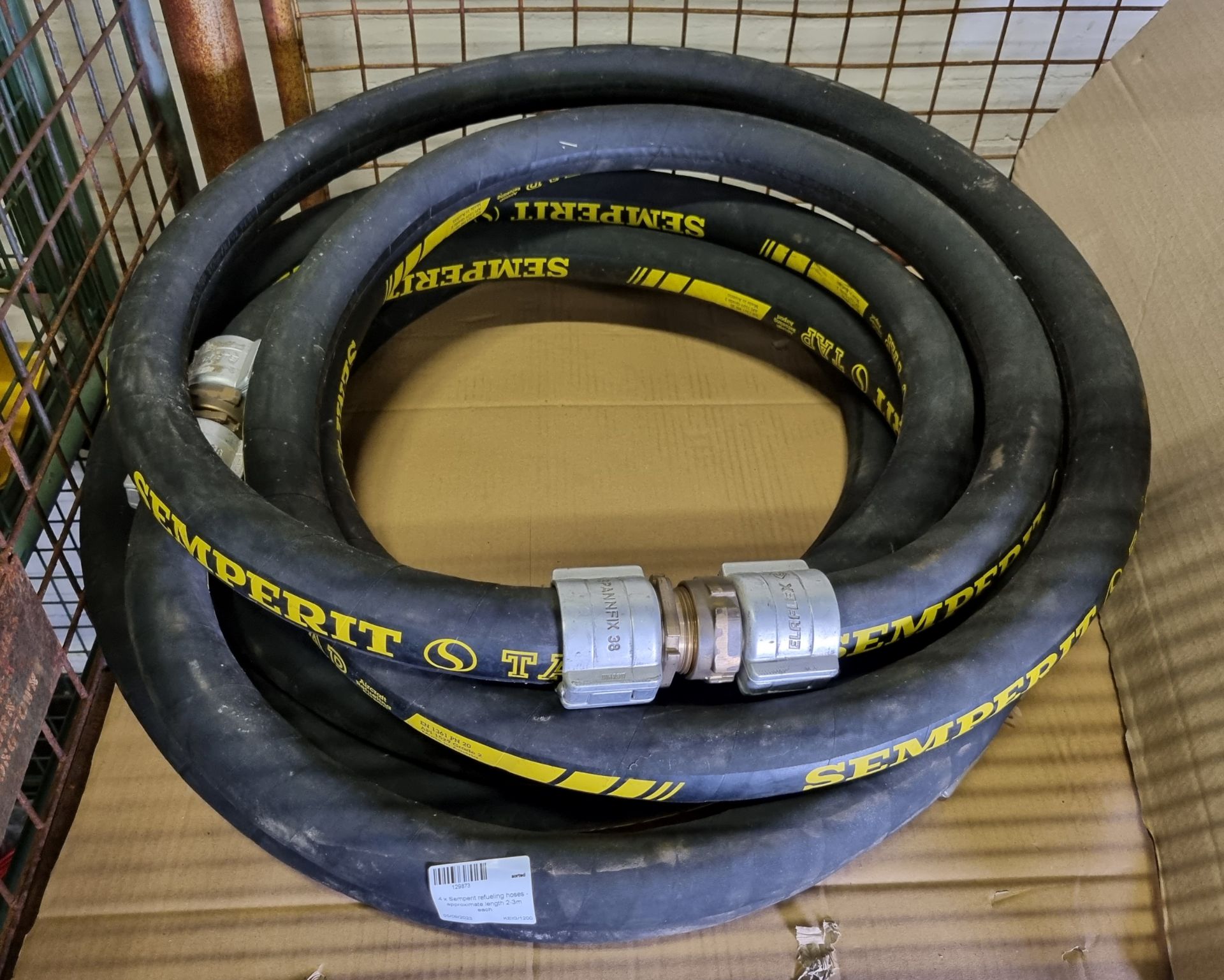 4x Semperit refueling hoses - approximate length 2-3m each - Image 2 of 4