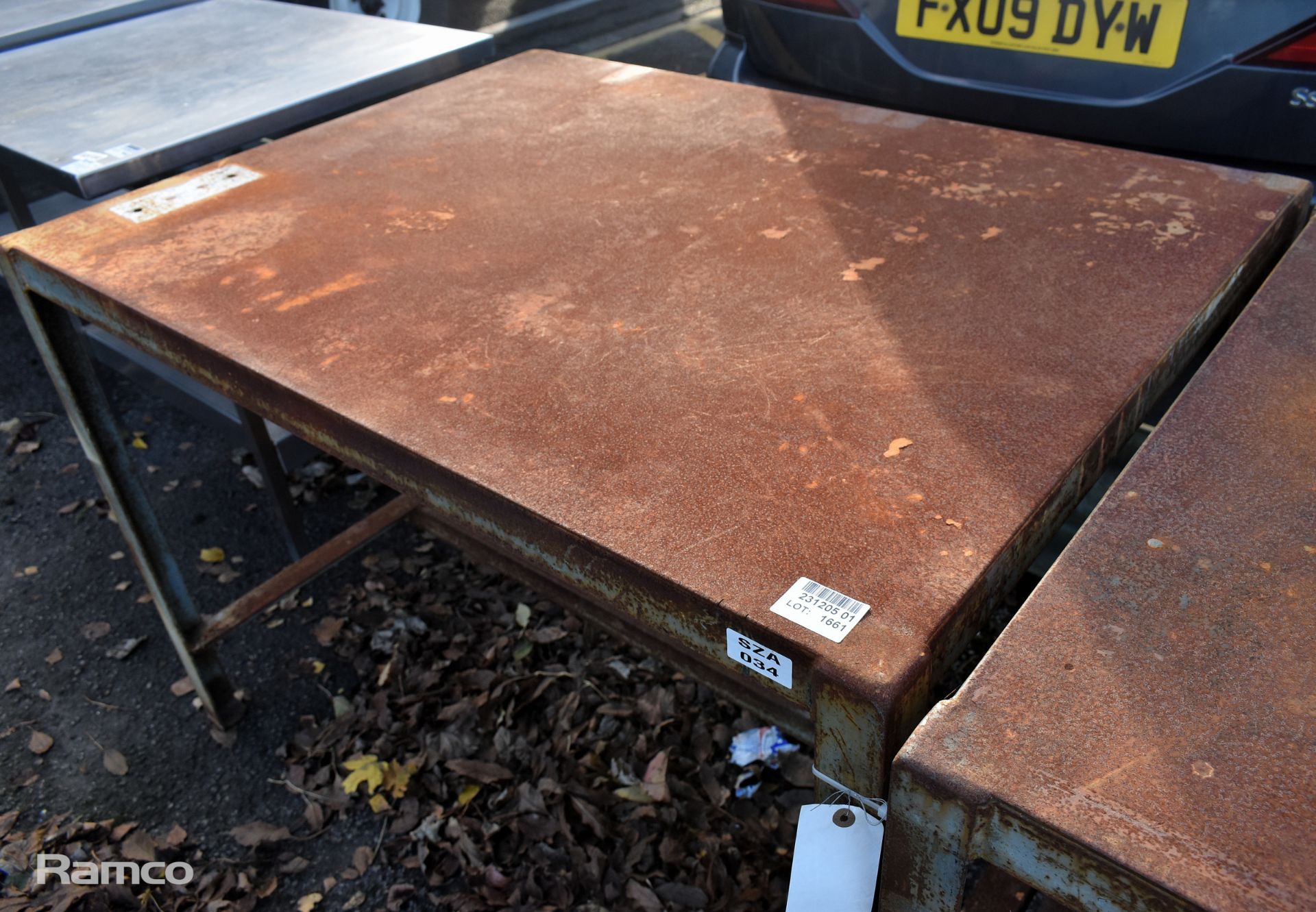 Steel workshop table - L 1215 x W 915 x H 835mm - Image 3 of 3