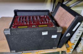 KAM dual DJ CD players and mixer in flight case - L 530 x W 530 x H 310mm