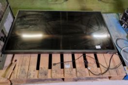 Samsung BH55 outdoor TV - DAMAGED SCREEN - AS SPARES OR REPAIRS
