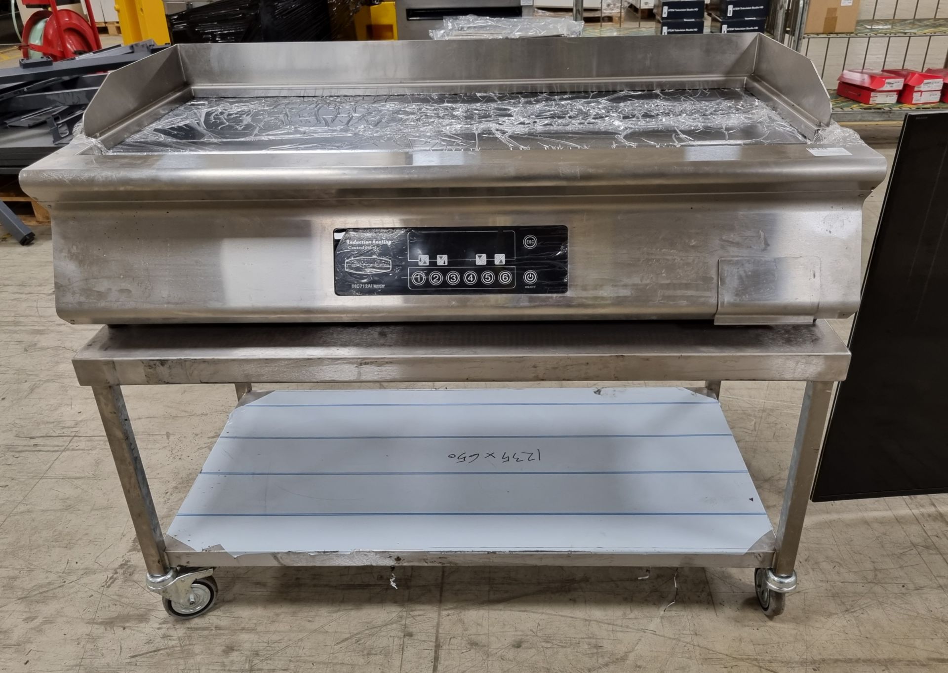 Rexmartins RDE-FG-12A Induction Griddle with stainless steel mobile stand