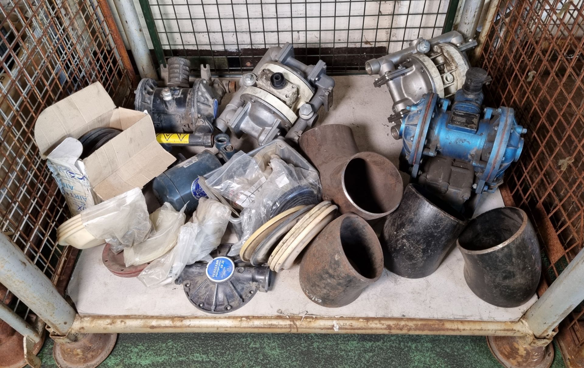 5x water pumps, 4x large steel elbows - Image 2 of 9