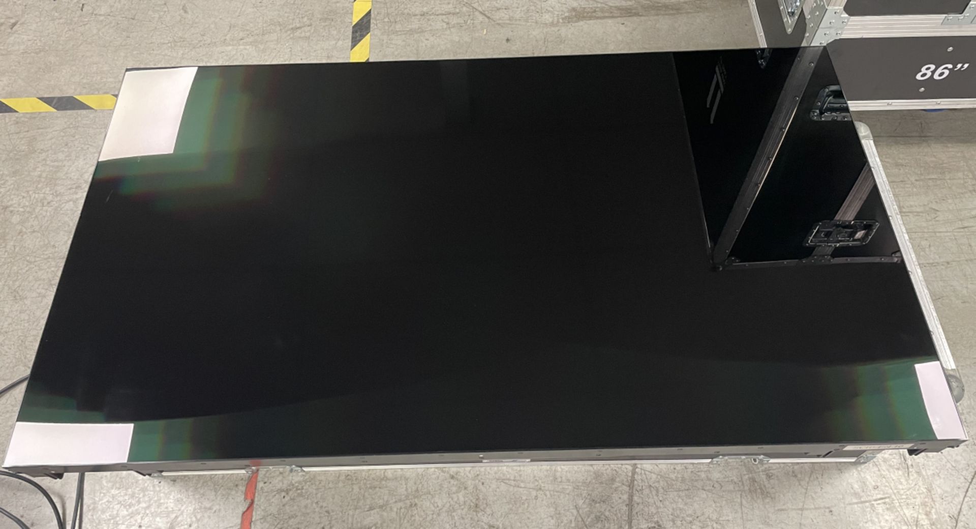 6 x LG55" LV77A seamless videowall panels with 8 x sprung mounting brackets in 3 x flight cases - Image 21 of 26