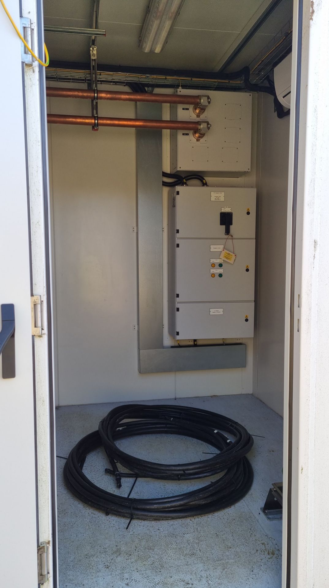 20ft insulated ISO container containing Rohde & Schwarz transmission equipment - see description - Image 33 of 50