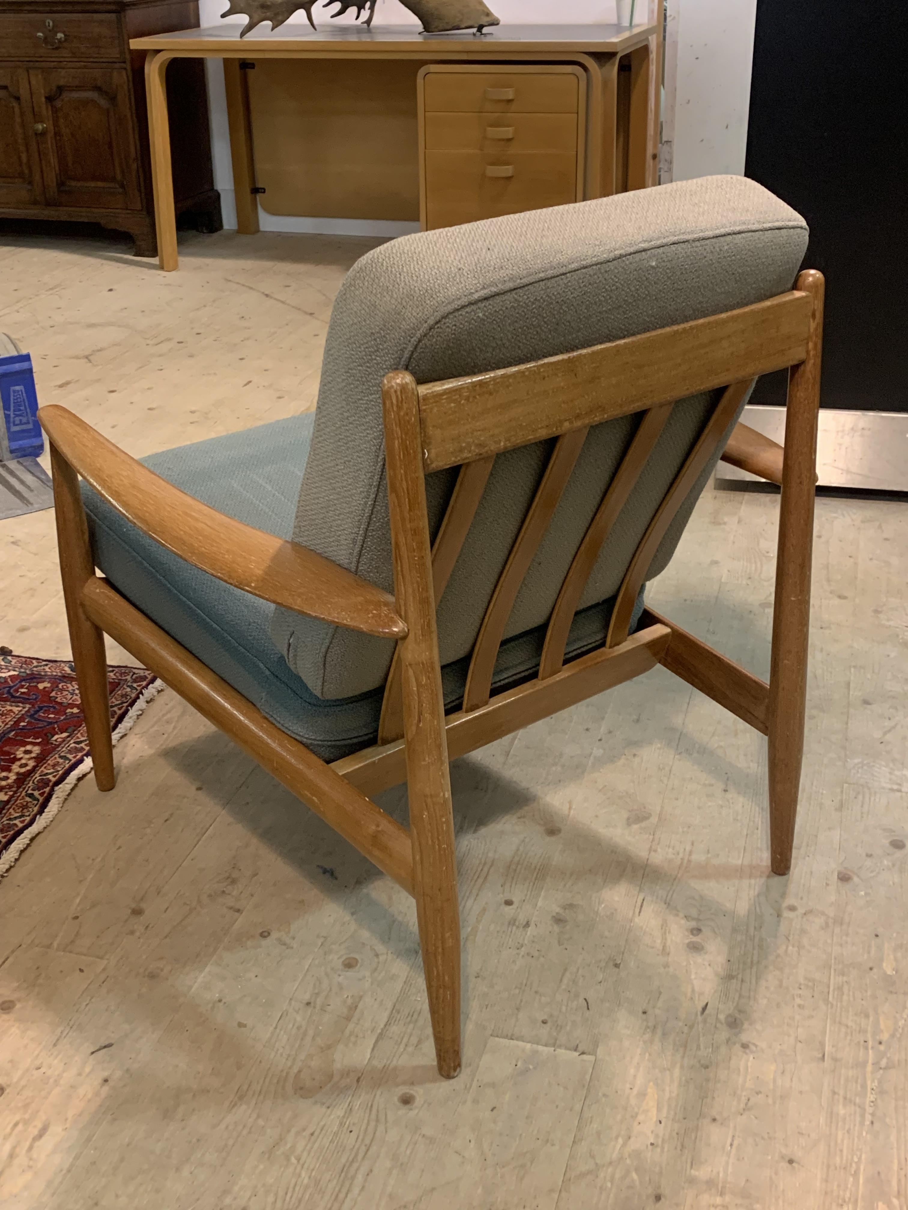 Grete Jalk for France & Son, A pair of Danish teak framed lounge chairs, with swept open arms - Image 4 of 9