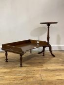 An Edwardian walnut breakfast in bed tray, with pierced carry handles and turned supports (W61cm)