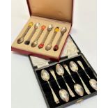 A set of six modern Sheffield silver Deco style teaspoons complete with fitted case, (75.5g) and a