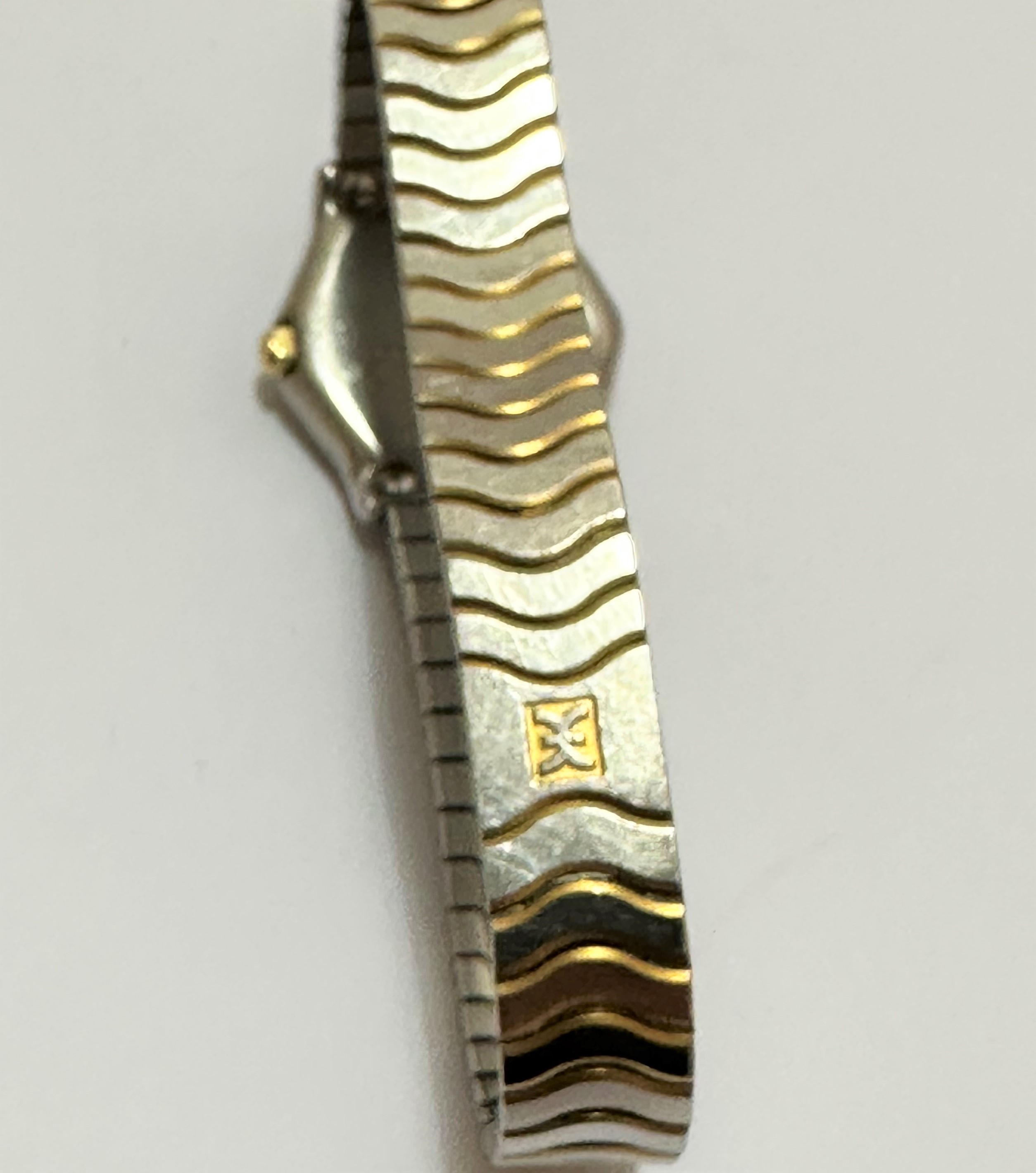 A lady's Swiss Ebel wristwatch Quartz Wave the champagne dial with Roman numerals and 18ct gold - Image 3 of 3