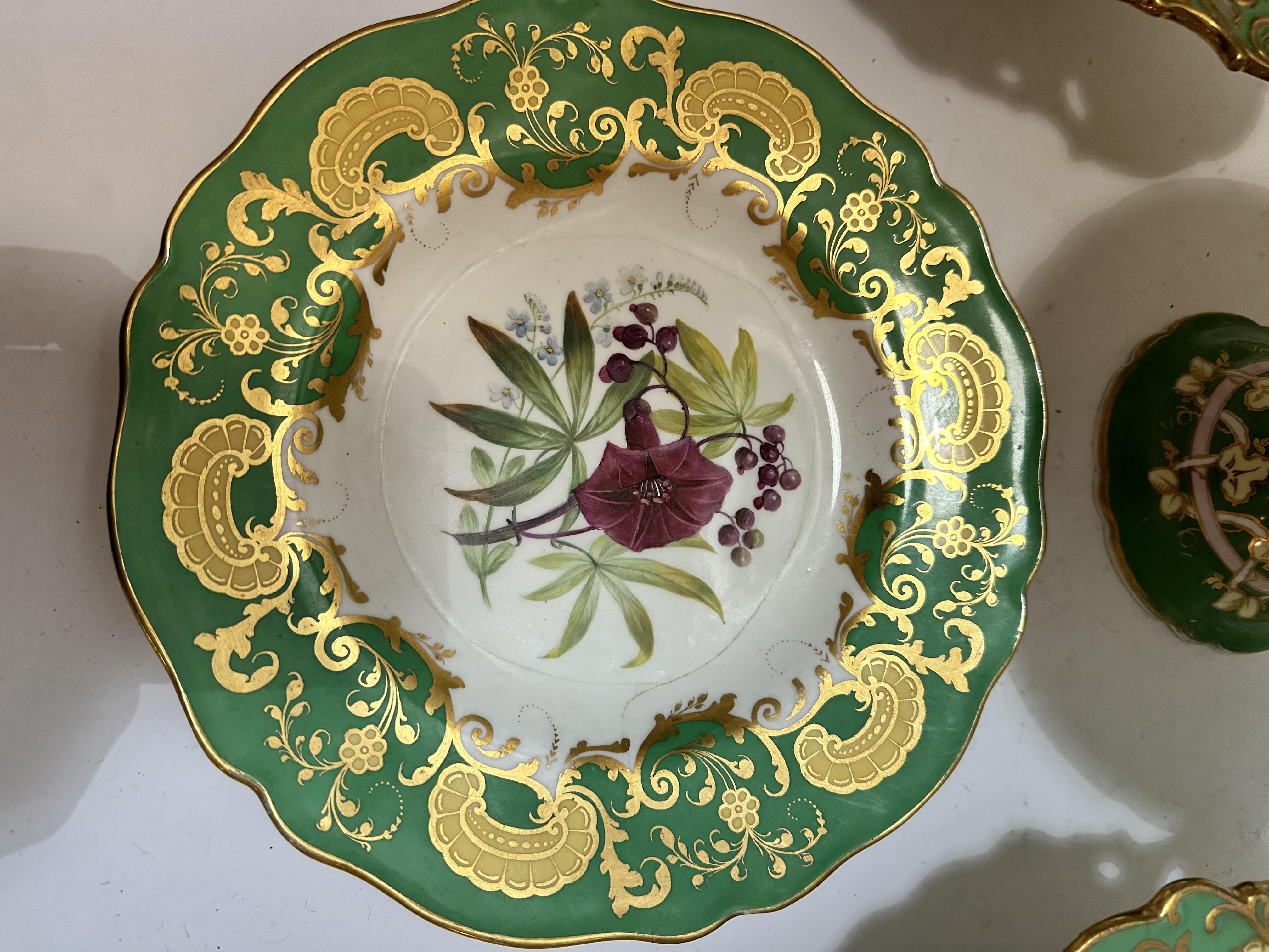 A Victorian china dessert service of scalloped design including two rectangular shaped serving - Image 4 of 23