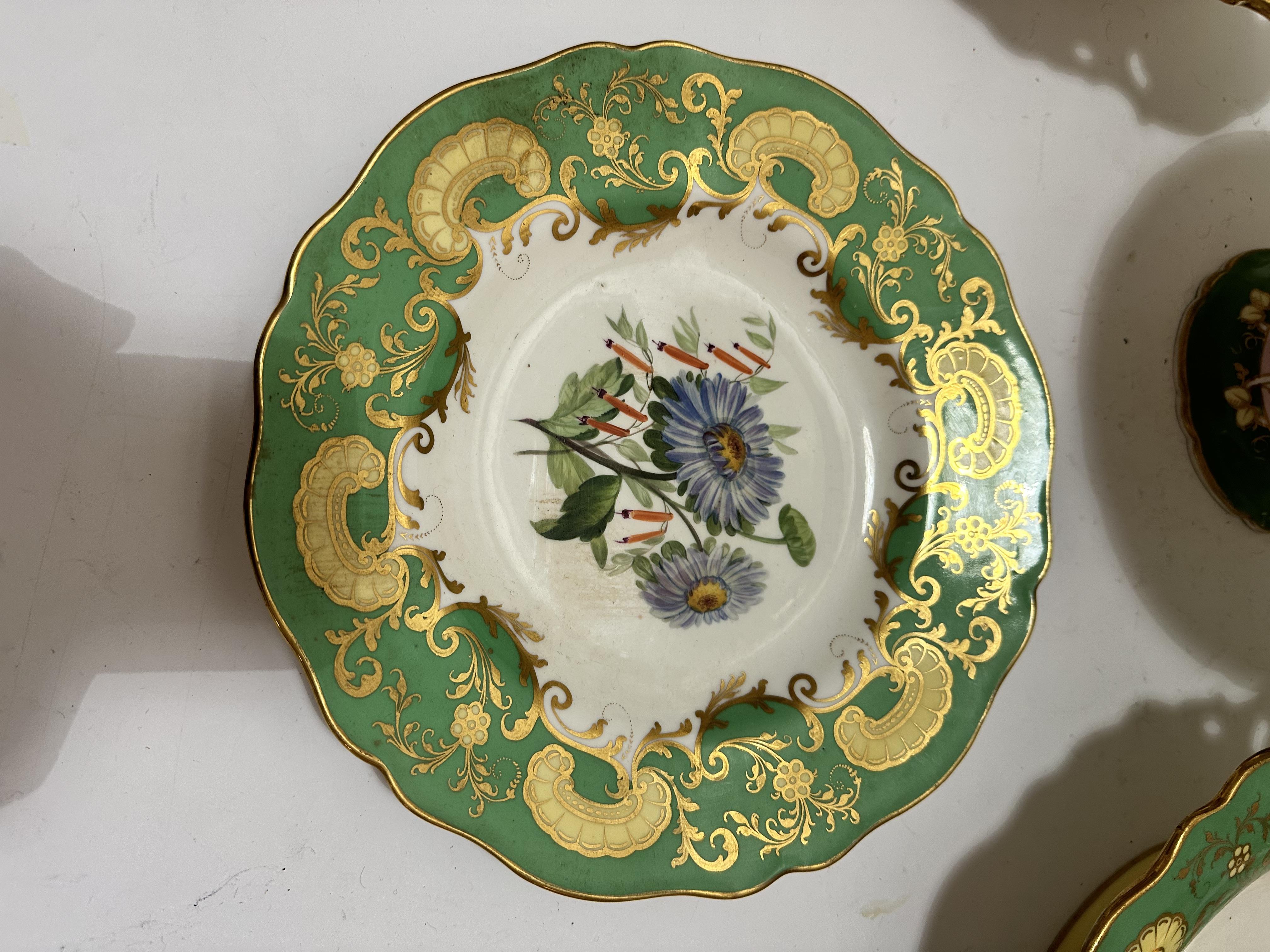 A Victorian china dessert service of scalloped design including two rectangular shaped serving - Image 6 of 23