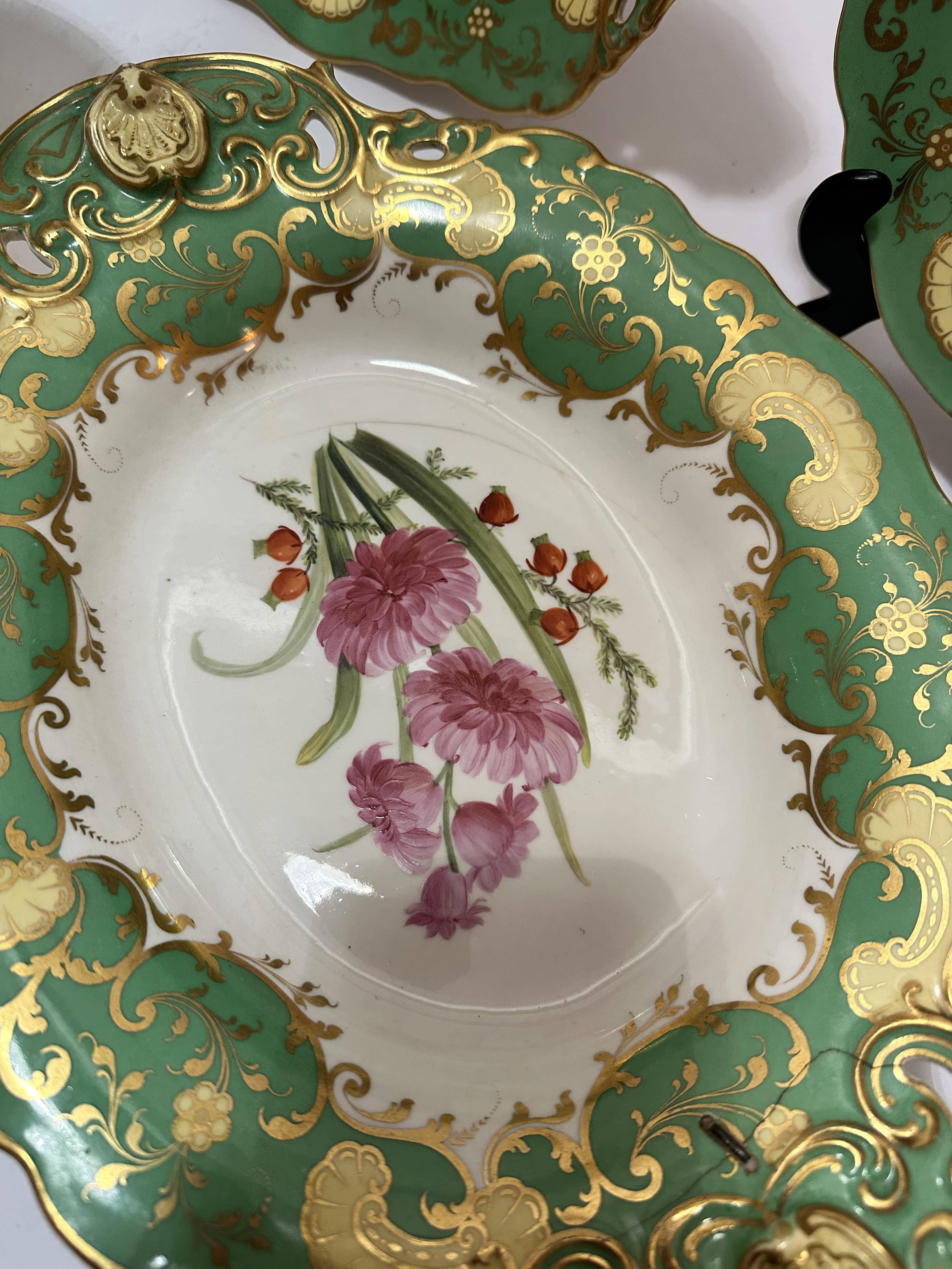 A Victorian china dessert service of scalloped design including two rectangular shaped serving - Image 23 of 23