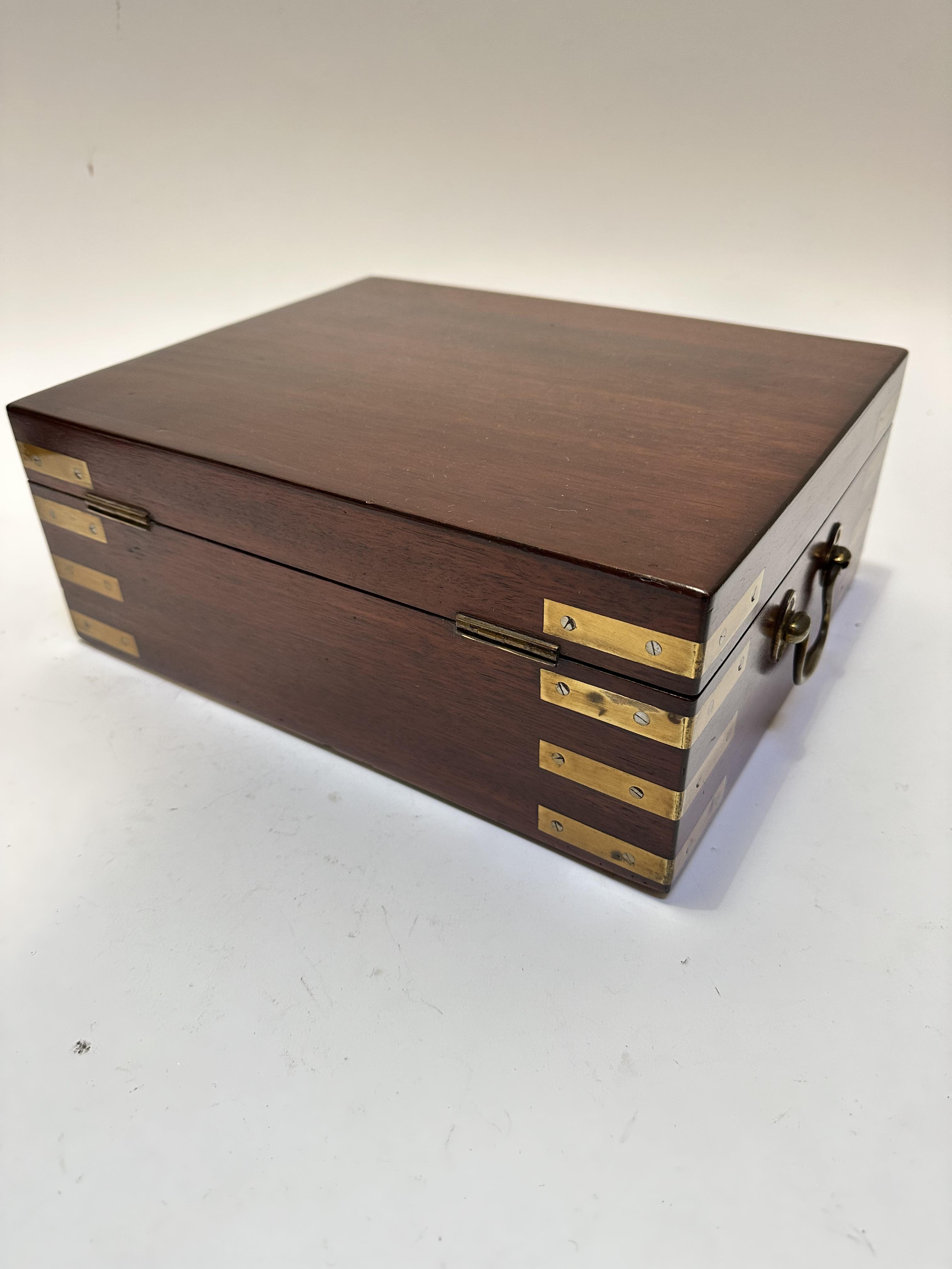 A 19thc mahogany brass mounted rectangular box with brass carry handles to side, no key, (12cm x - Image 3 of 5