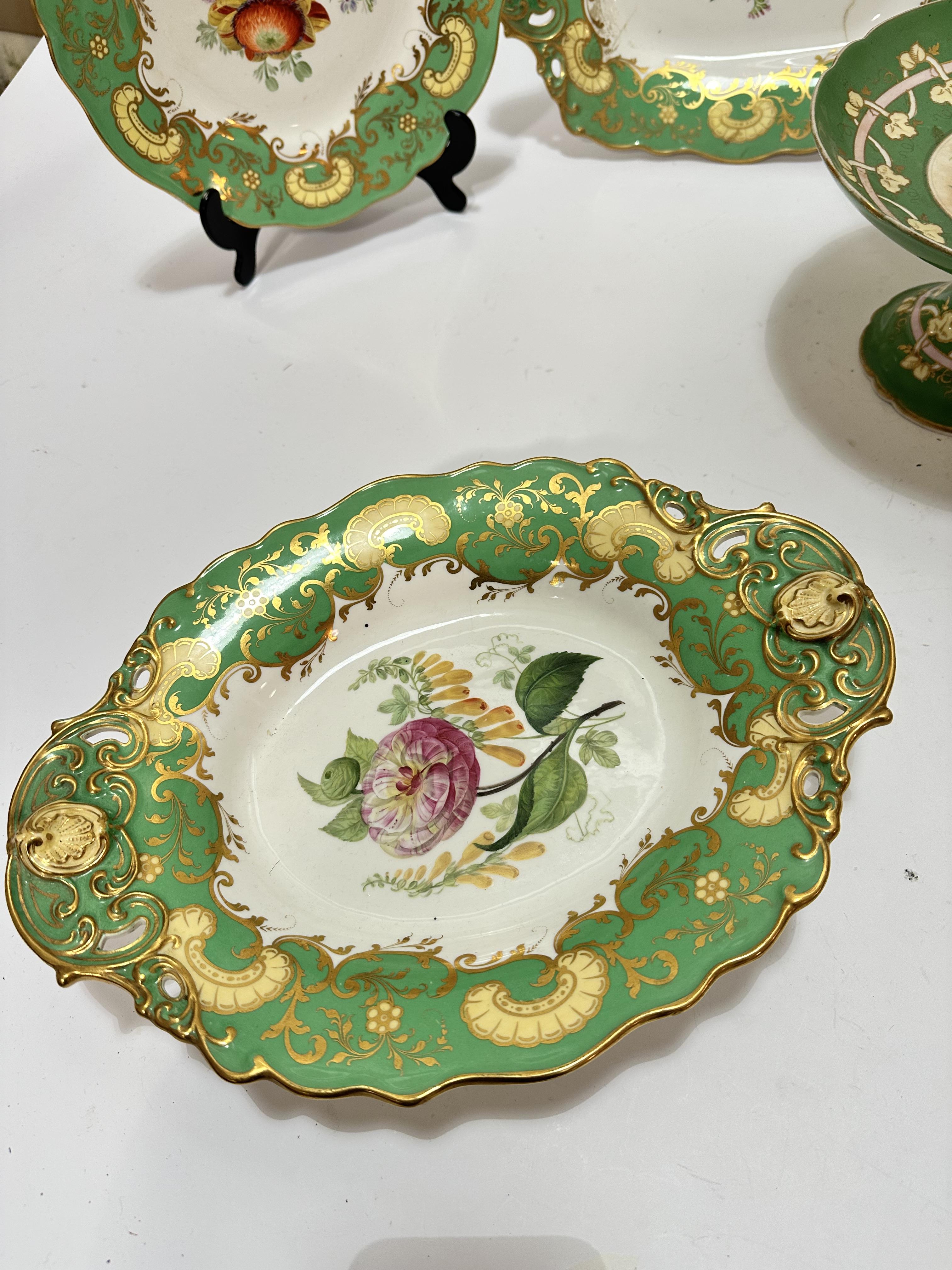 A Victorian china dessert service of scalloped design including two rectangular shaped serving - Image 11 of 23