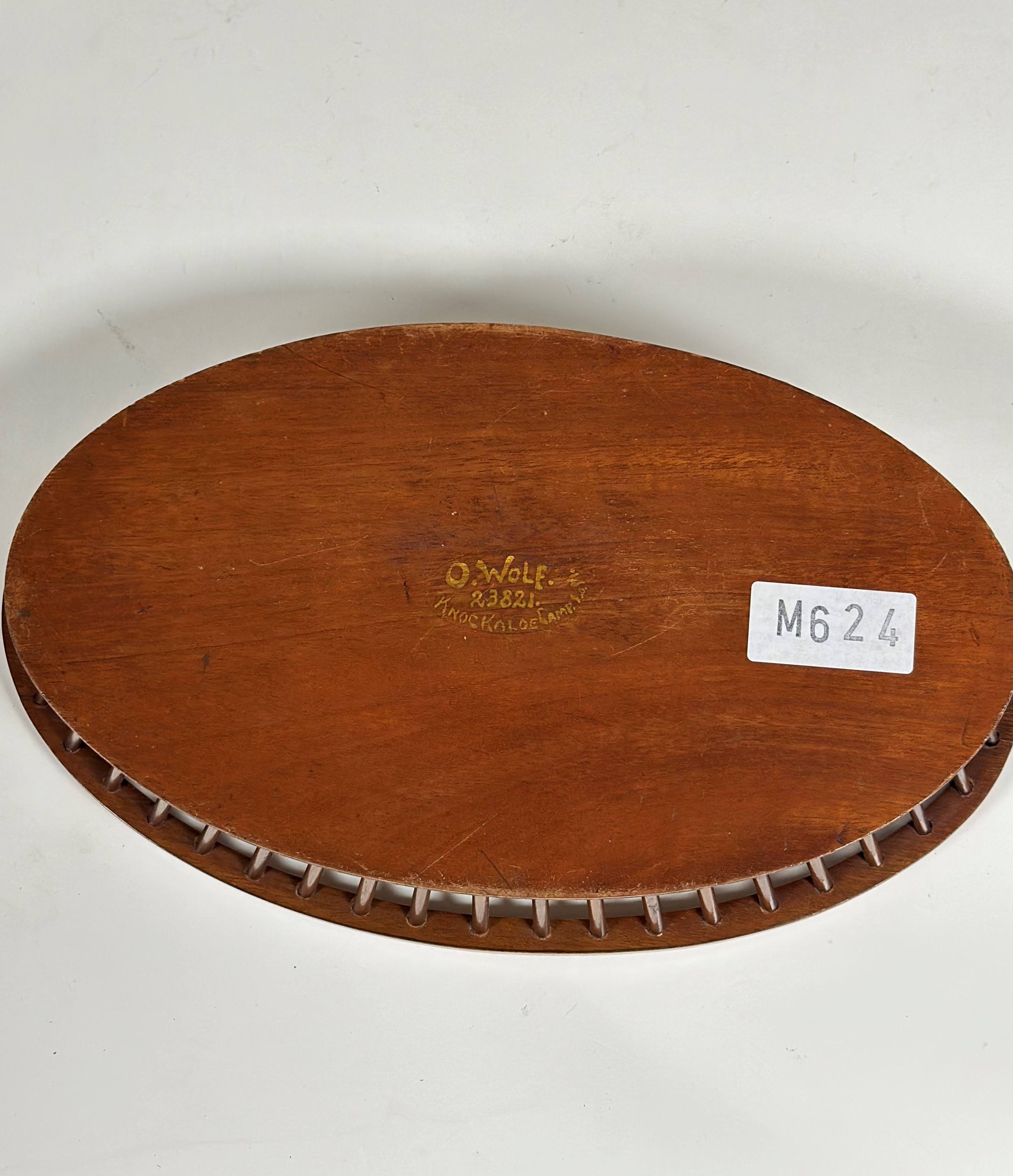 A satinwood-inlaid mahogany bread basket, of Georgian design, early 20th century, oval, the base - Image 3 of 3