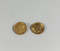 Two half sovereigns: Victoria and George V, 1900 and 1914. (2)