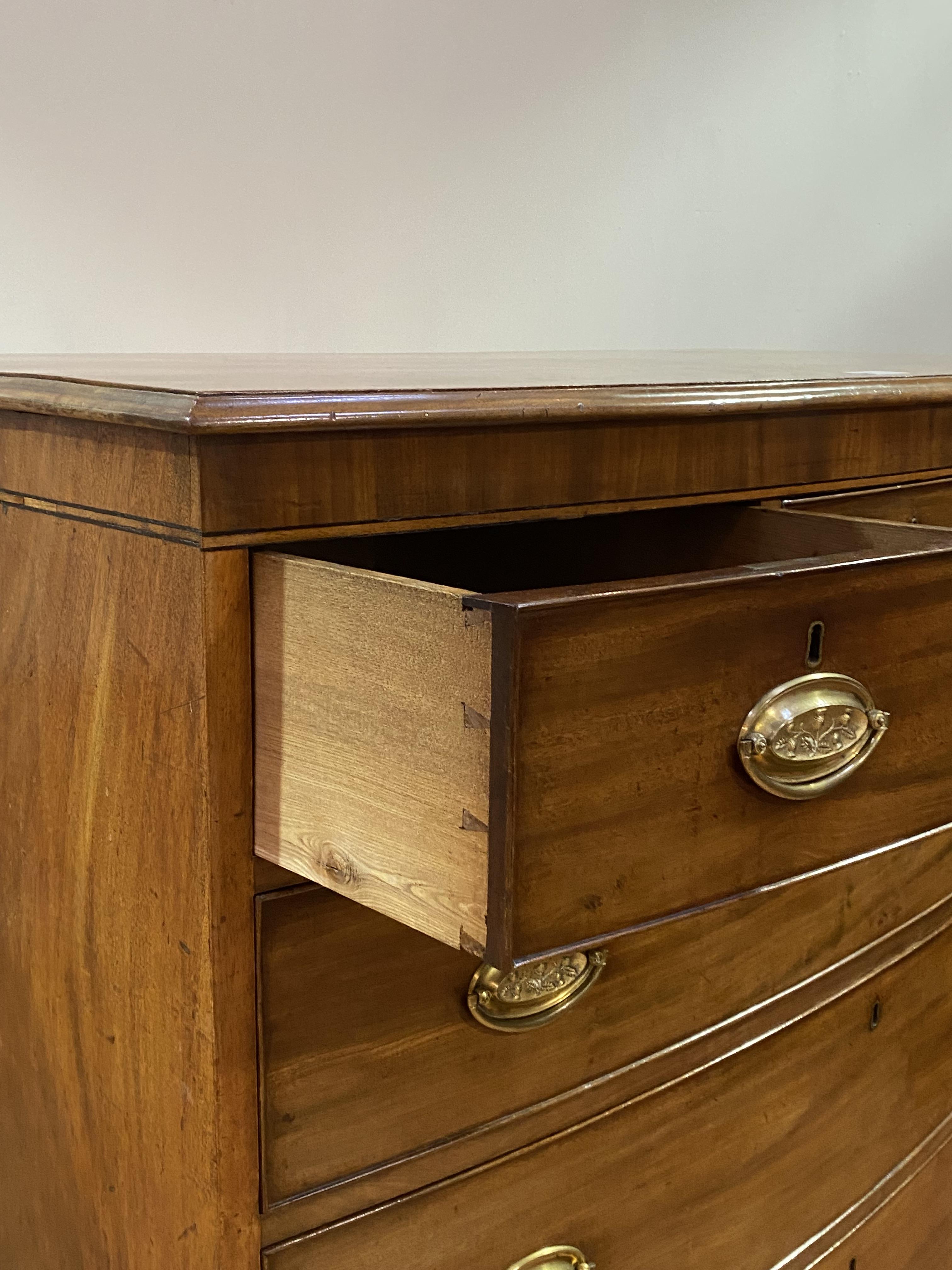 A Scottish Regency mahogany bow front chest, fitted with three short over three long graduated - Image 5 of 5