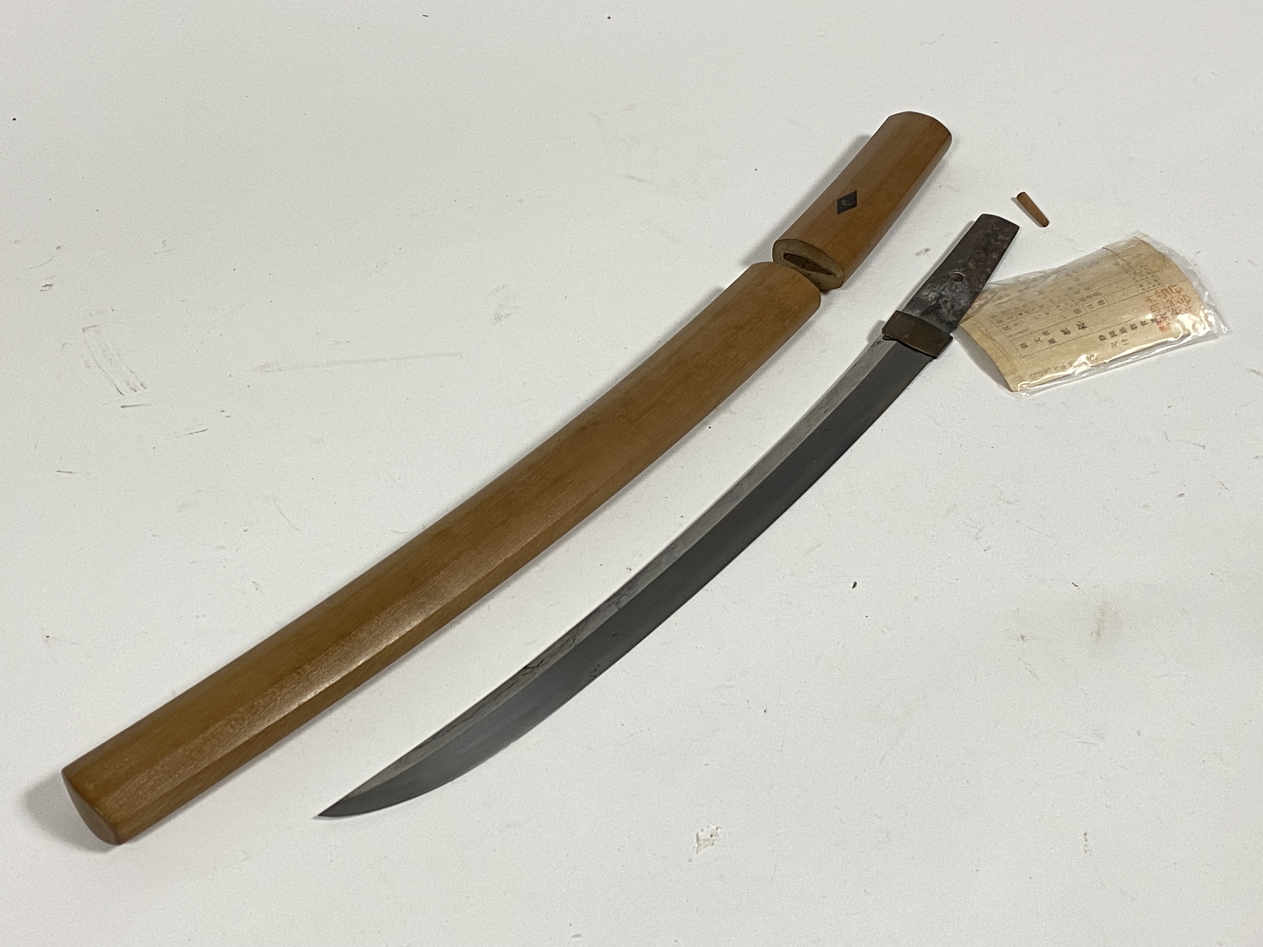 A Japanese Wakizashi sword in a shirasaya scabbard, late 19th/20th century, with a 37cm steel blade, - Image 5 of 7