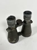 A pair of Zeiss WWII field glasses, aluminium and brass mounted case, FEUGLAS, 4034, damage to top