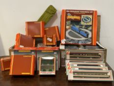 Model railway interest, A quantity of OO gauge model railway accesories, including a Hornby R414