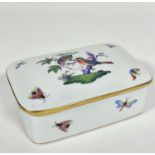 An Hungarian Herend porcelain box decorated with chaffinch bird design, (5cm x 13.5cm x 10cm)