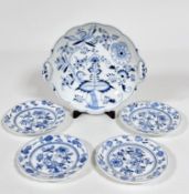 A Meissen five piece Onion pattern fruit set comprising scalloped pierced serving dish with