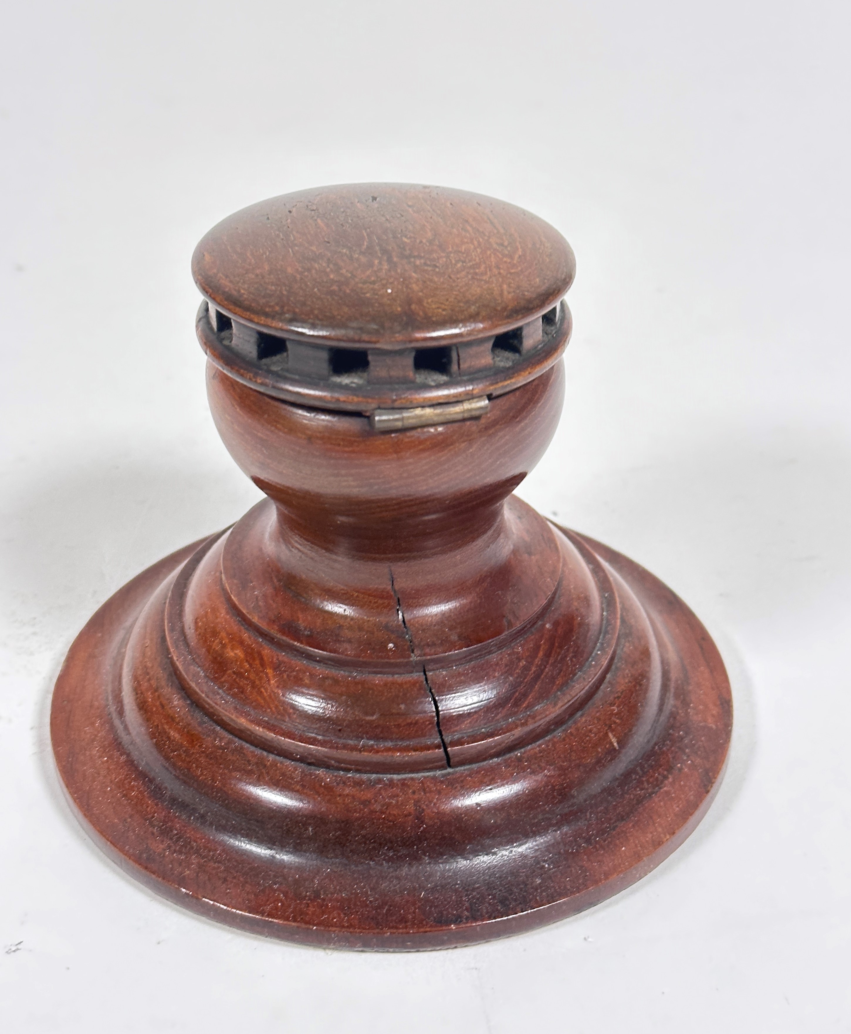 An Edwardian mahogany Capstan style inkwell, made from the timbers taken from HMS Britannia, with - Image 3 of 4