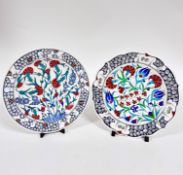 A hand made scalloped Iznik dish from an original 16thc design, by Ketahya Izrriye, shows no signs