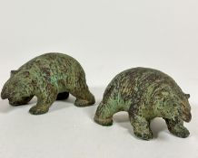 A pair of patinated metal verdigris finish, crouching brown bears (h: 6cm x 7cm x 5cm)