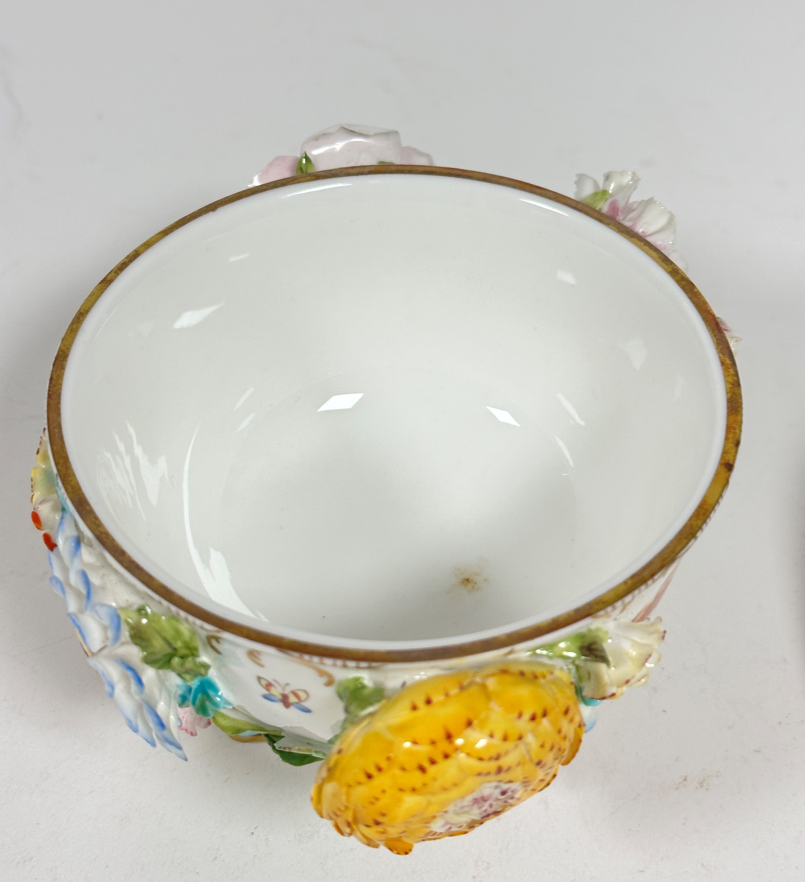 A Coalport Coalbrookdale posy dish and cover decorated in the Coalbrookdale style with floral - Image 4 of 7