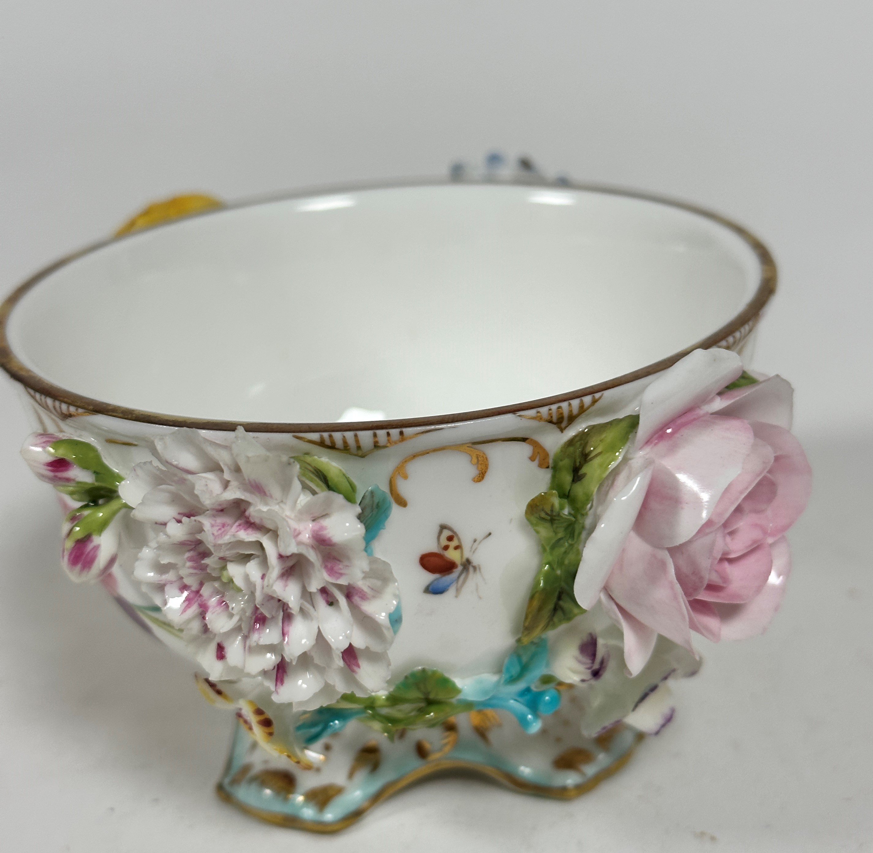 A Coalport Coalbrookdale posy dish and cover decorated in the Coalbrookdale style with floral - Image 6 of 7