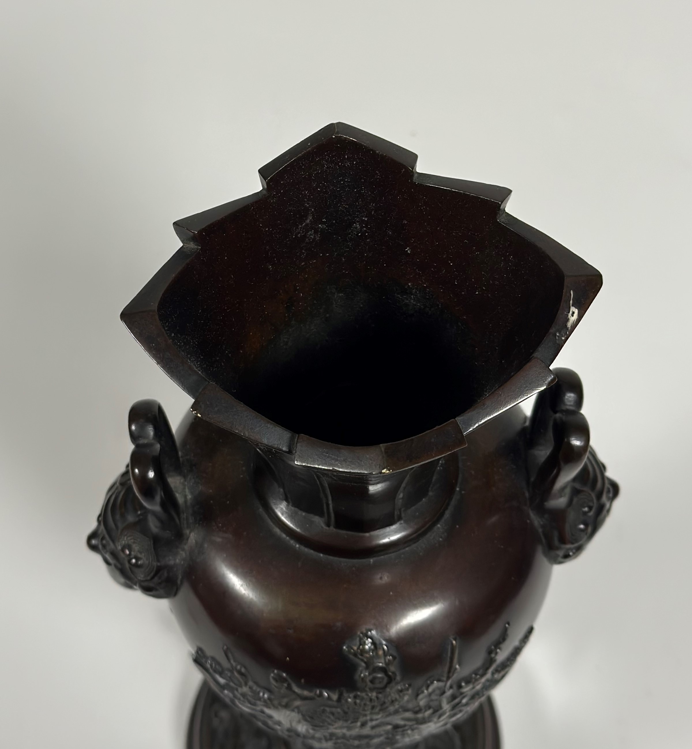 A Japanese bronze tripod censer, Meiji period, of baluster form, the body in relief with baskets - Image 4 of 7
