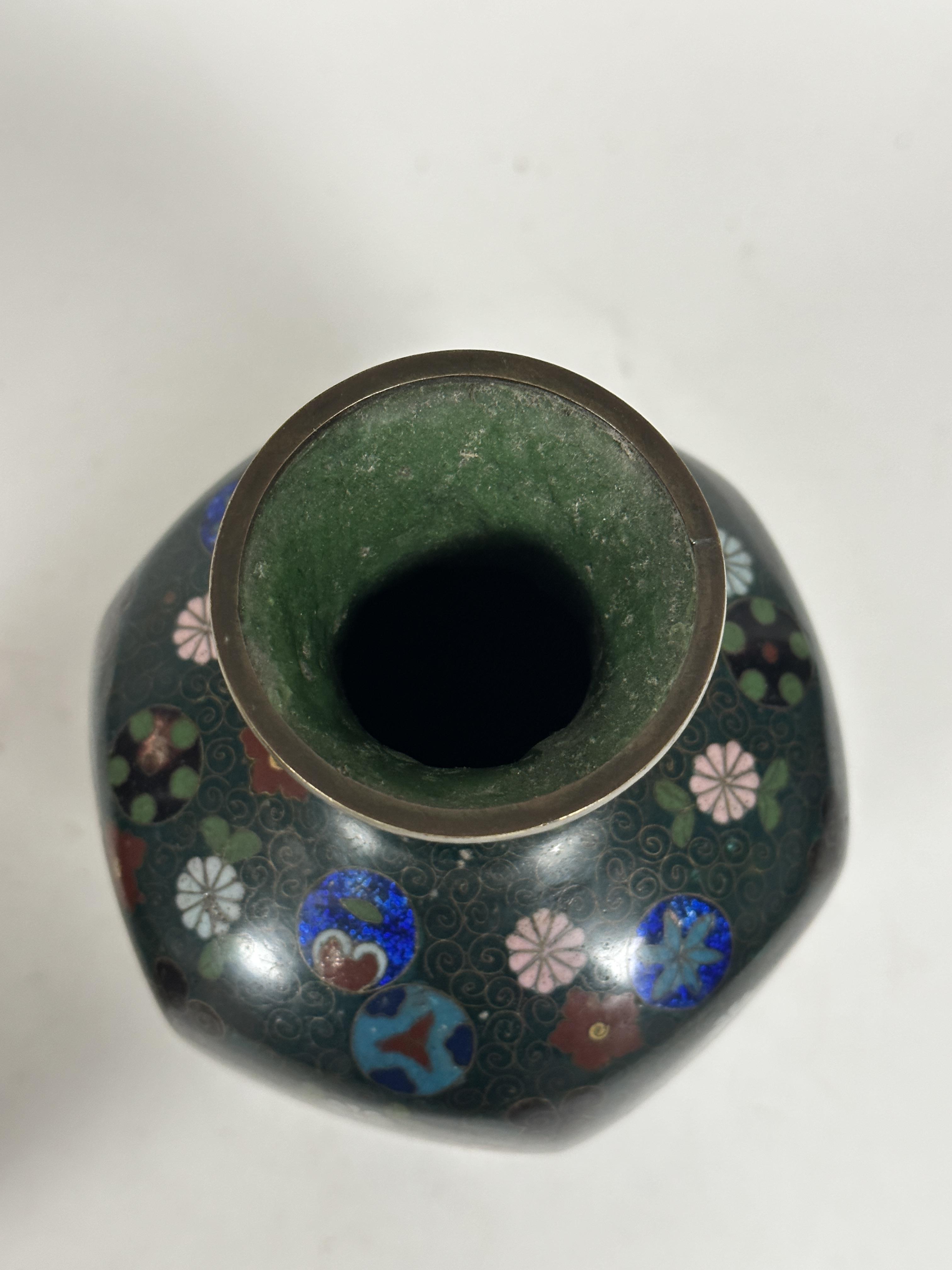 A pair of Japanese cloisonne octagonal baluster tapered vases decorated with chrysanthemum flower - Image 6 of 6