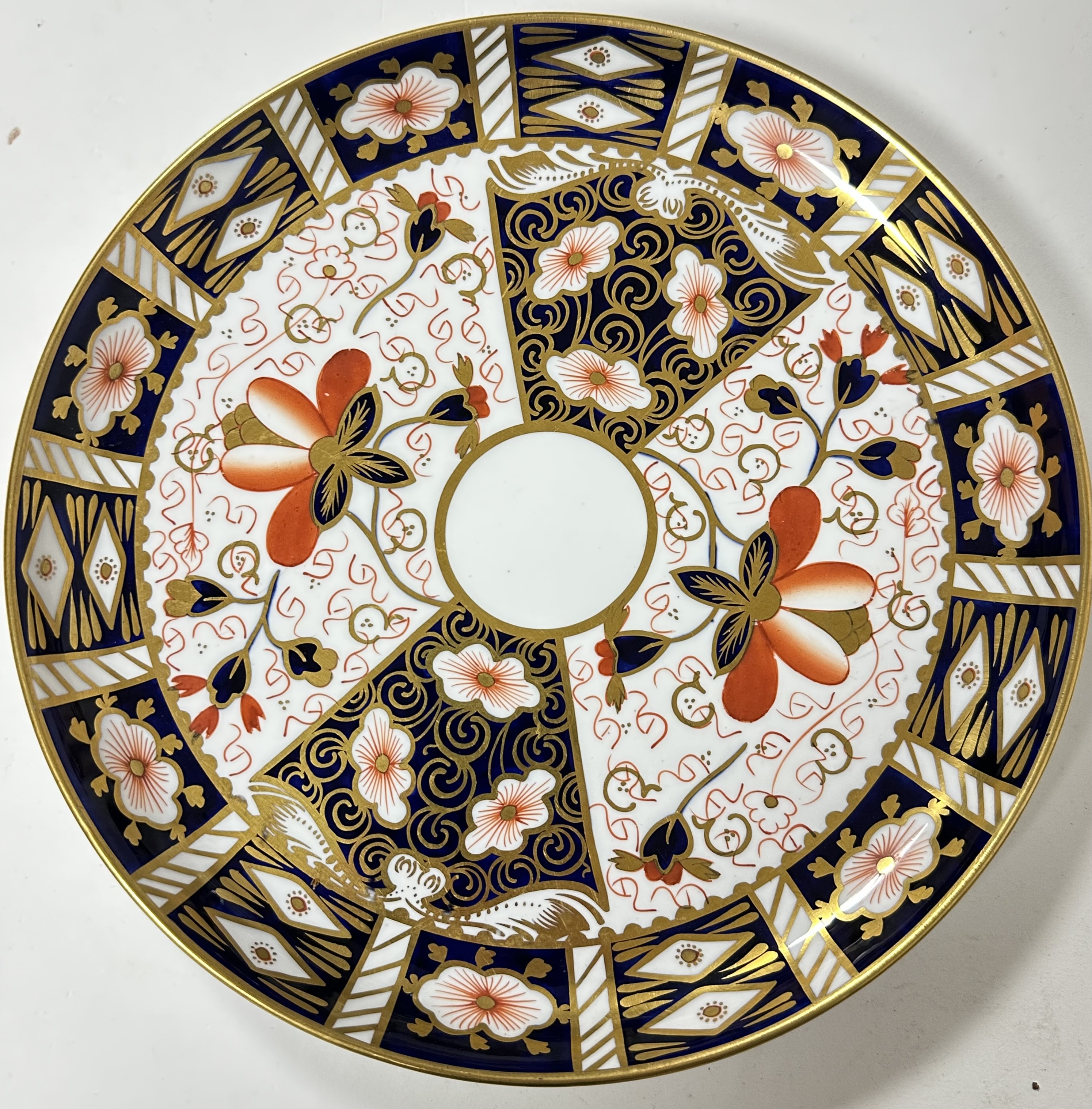 A Royal Crown Derby Imari pattern 2451 teaset comprising a set of six circular loop handled tea cups - Image 6 of 6