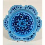 Arklow Studio pottery, Republic of Ireland, a 1970s scalloped serving dish with inner circle with