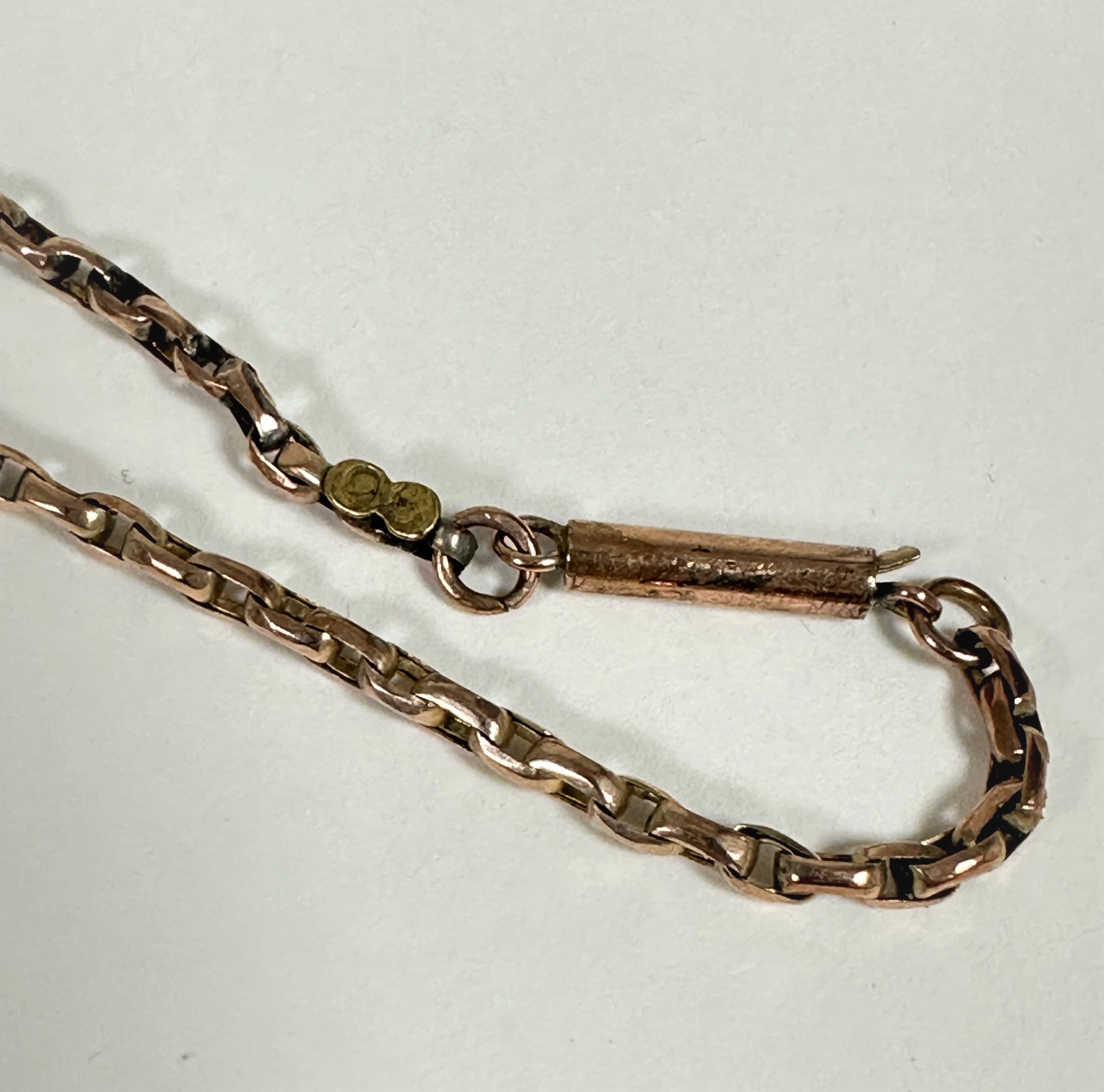 A 9ct gold belcher link necklace with barrel clasp fastening (21cm) (5.34g) - Image 2 of 2