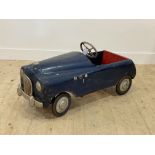 A vintage 1950's childs pedal car by Tri-Ang L102cm