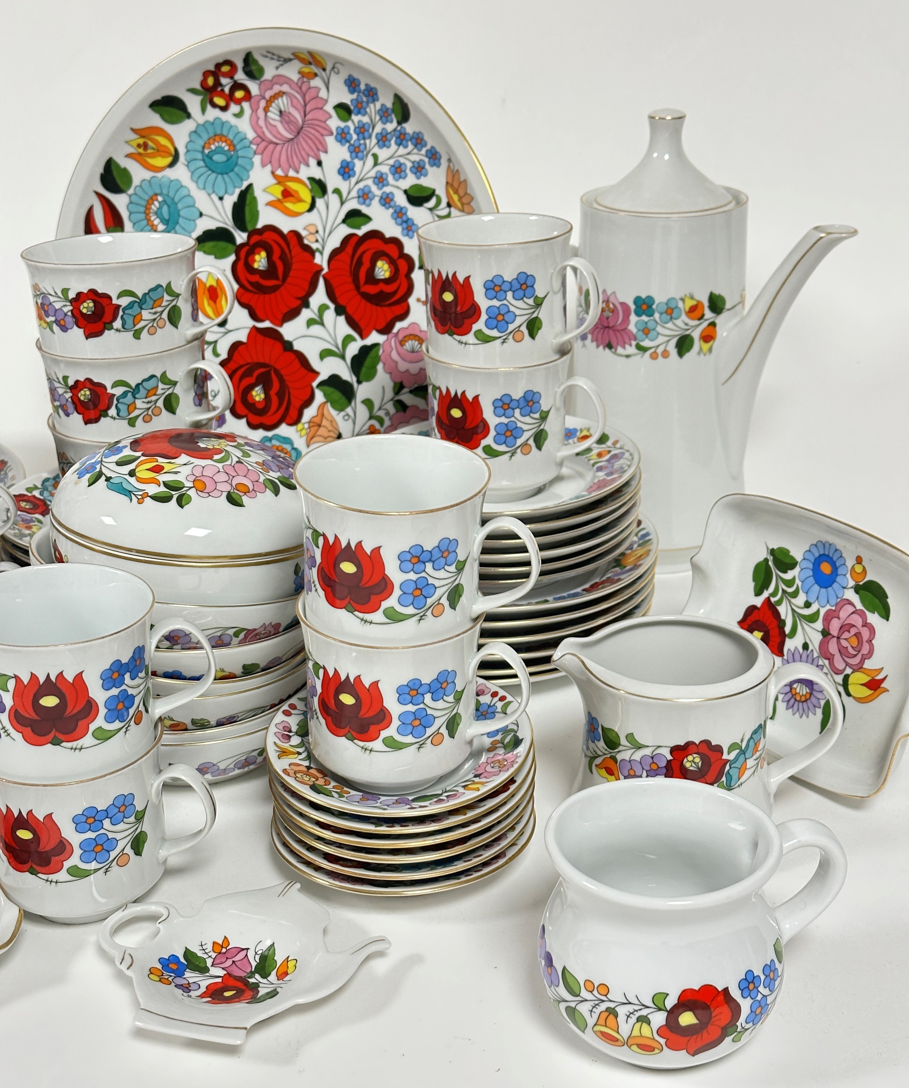 A sixty one piece Hungarian Kolocsa tea, coffee and serving set, including six tea cups, six - Image 2 of 4