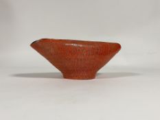 Aldo Londi for Bitossi, Incisioni a Pettine A red glazed pottery vase / vessel, circa 1960 - 1963,