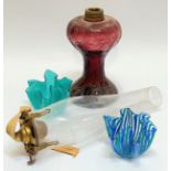 A mixed group of glass comprising two miniature handkerchief vases (possibly Chance glass) and an