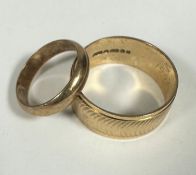 A 9ct gold plain wedding band, L and a 9ct gold gents engine turned engraved wedding band, X. 8.5g