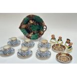A mixed group comprising a pair of Royal Doulton imari pattern trinket dishes (w-10cm), a Royal