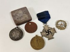 1914-19, British War medal and Victory medals 25807.3 AM. T. GLEN R.A.F. BWM missing suspender,