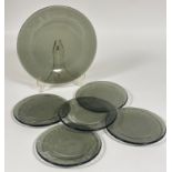 A set of five grey clear glass plates (w-19cm) and a dinner plate (w-29cm) (6)